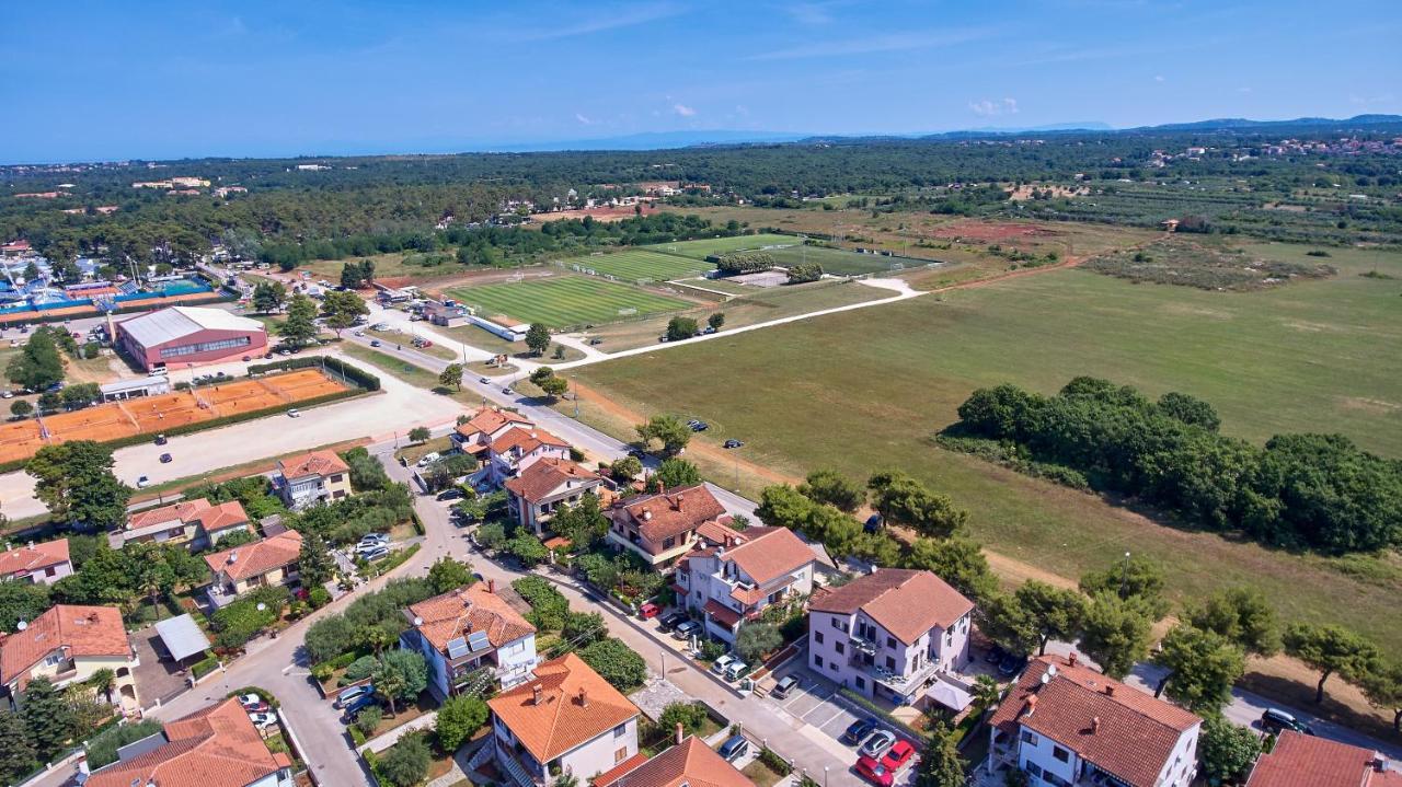 Apartments Christine Umag Luaran gambar