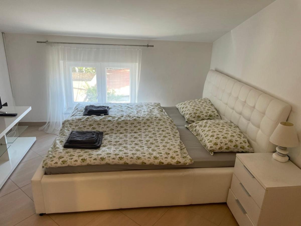 Apartments Christine Umag Luaran gambar